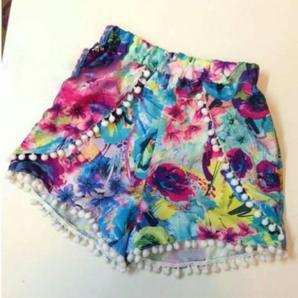 SALE Tassel Floral Print Shorts - Picture 2 of 4