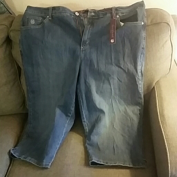 Blue Jean plus size capris