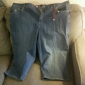 Blue Jean plus size capris