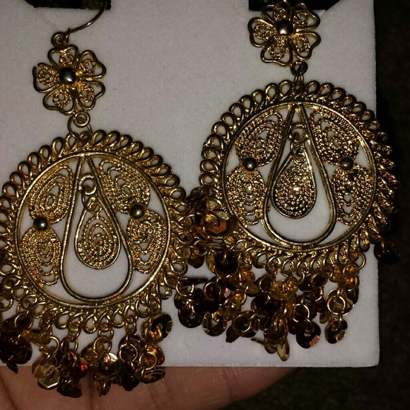 Gold earrings