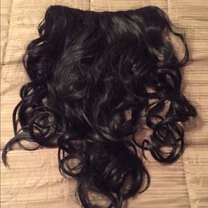 Black hair clip extension