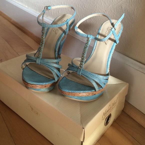 Blue Heels - Picture 2 of 4