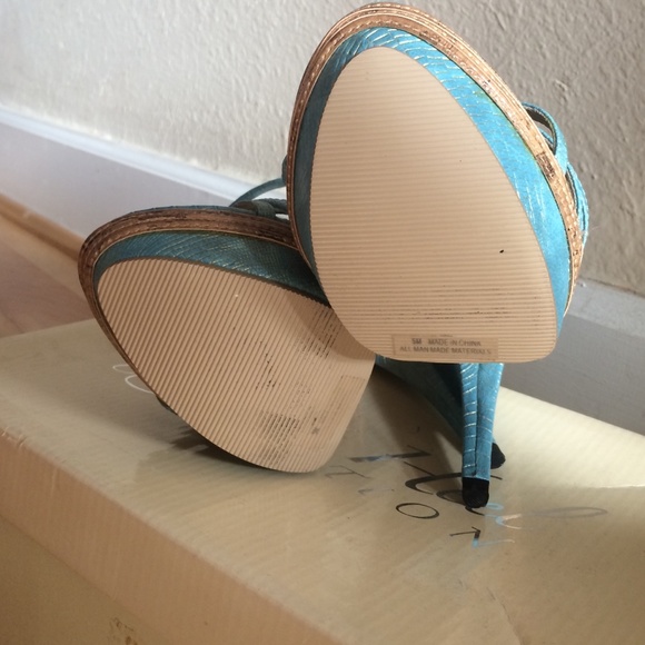 Blue Heels - Picture 4 of 4