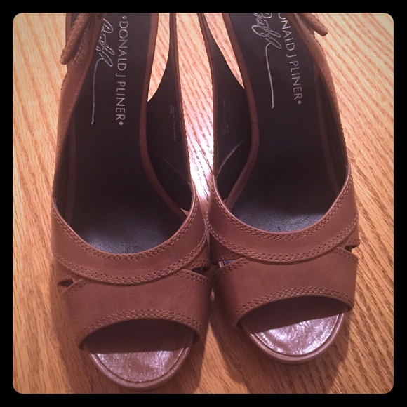 Donald Pliner sling back sandals