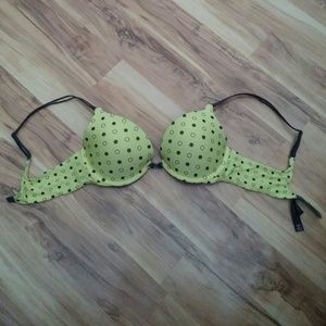 34 C Victoria Secret Bra