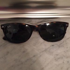 Ray ban new wayfarers in tortoise brown
