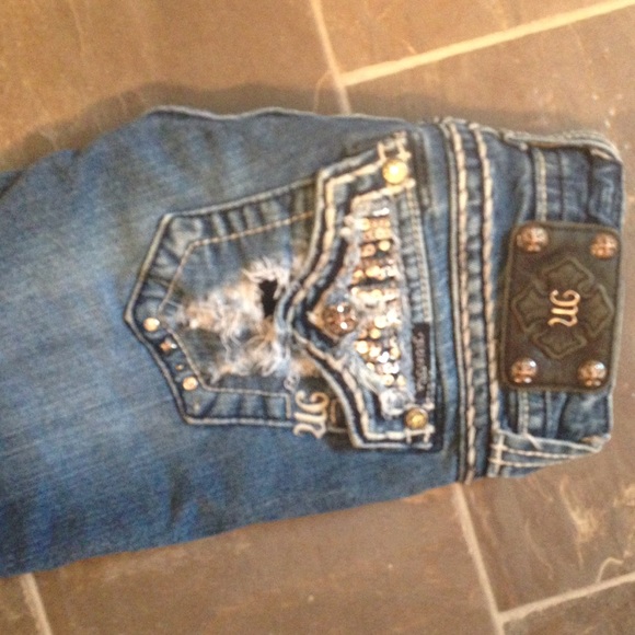 Miss Me jeans. Very cute!