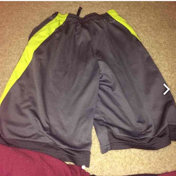 Nike Dri-Fit short-YOUTH XL