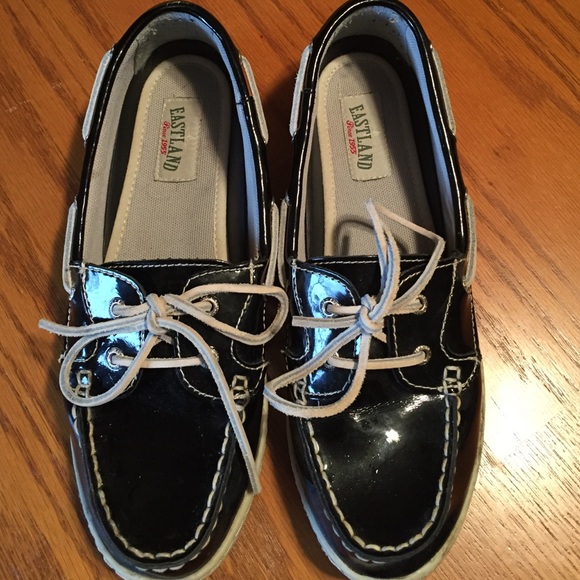 Adorable Sperry like loafers