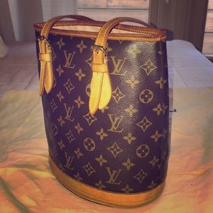Louis Vuitton 'bucket' handbag