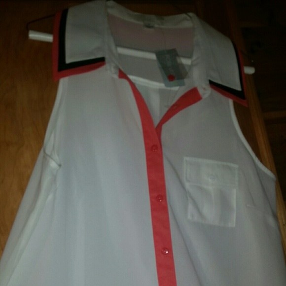 1x Forever 21 sleeveless shirt - NWT