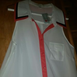 1x Forever 21 sleeveless shirt - NWT