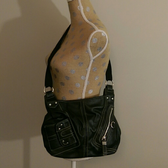 Nine West Handbags - Black leather Nine West crossbody