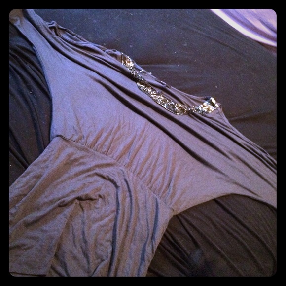 Stretchy dress shirt with cut outs by the shoulder