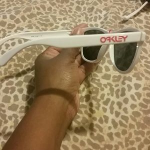OAKLEY  FROGSKINS SUNGLASSES