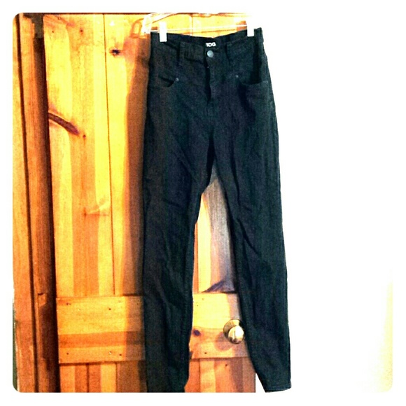 Hardly worn BDG high rise seam jean ankle pants