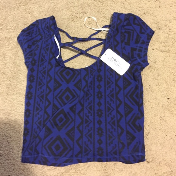 Forever 21 Tops - NWT Blue Aztec crop top Forever21