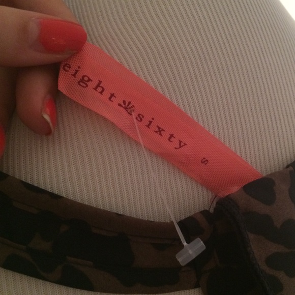 Eighty Sixty Leopard Chiffon Tank Top Size Small - Picture 4 of 4