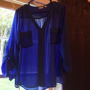 blue flowy, pleated back top