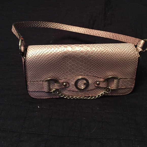 Guess Handbags - NWOT Guess clutch purse