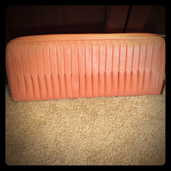HOBO clutch