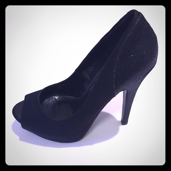 Steve Madden Tessi Black Platform