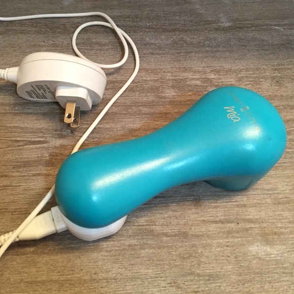 Clarisonic Mia with charger! - Picture 2 of 2
