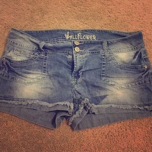 Wallflower shorts