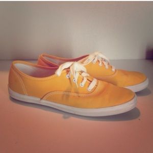 Yellow keds