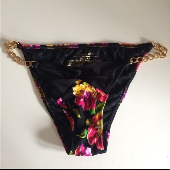 ✨SOLD✨Victoria's Secret black floral chain bikini - Picture 3 of 4