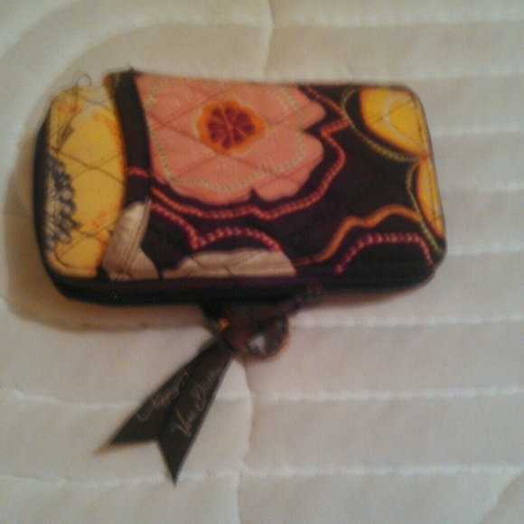 Vera Bradley wallet - Picture 1 of 3