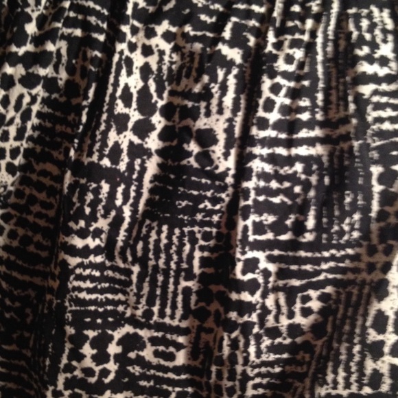 💥super sale💥pattern skirt with pockets - Picture 2 of 3