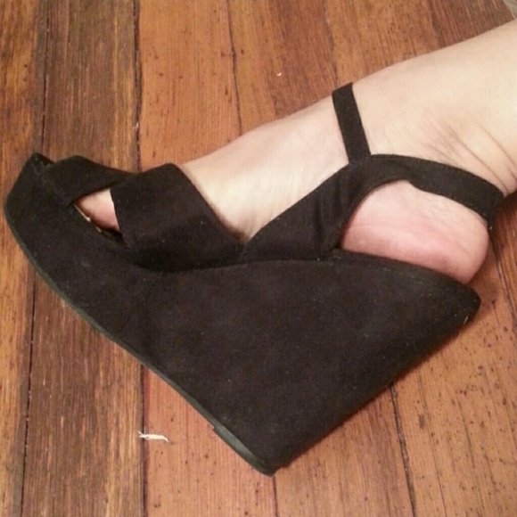 Black shoes