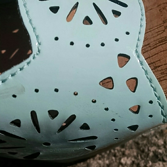 NWOT Turquoise wedge heels - Picture 4 of 4