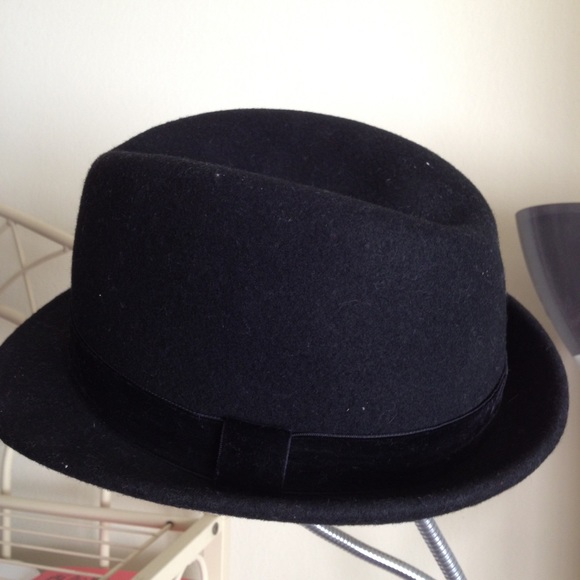 DKNY black wool hat！ - Picture 2 of 4