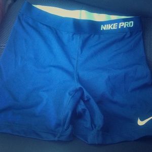 Nike pro!