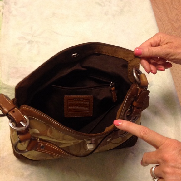 Coach purse - Picture 2 of 4