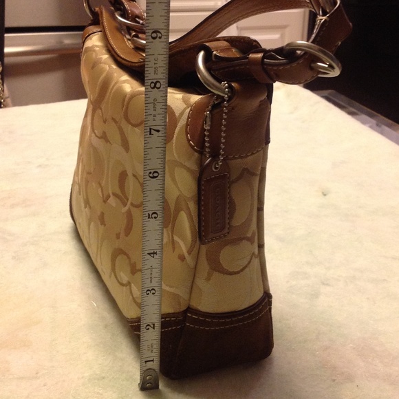 Coach purse - Picture 3 of 4