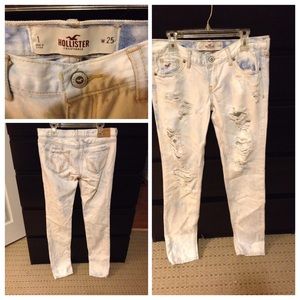 NWOT Hollister destroyed acid wash jeans