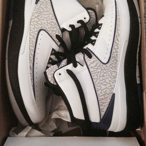 Air Jordan 2 size 10.5 white/Drk concord