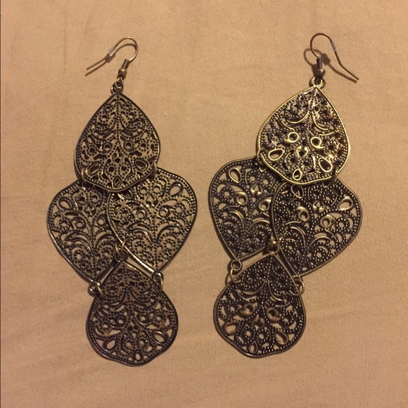 Charlotte Russe Dangling earrings