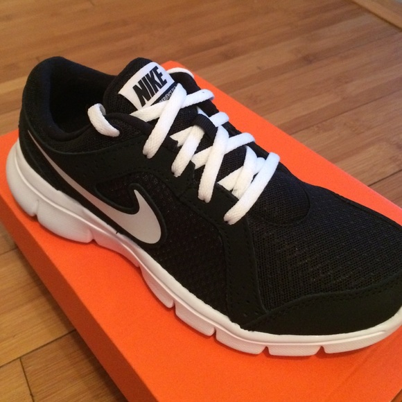 Nike Flex Experienced 4.5Y Black