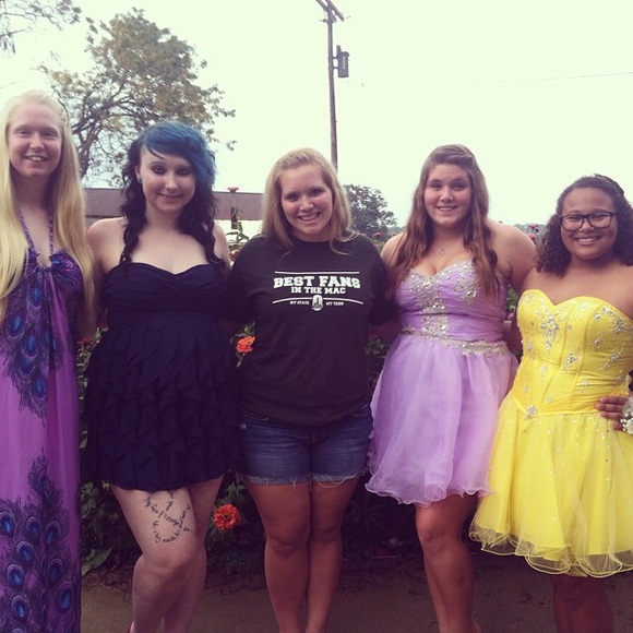 Homecoming dress - Picture 2 of 4