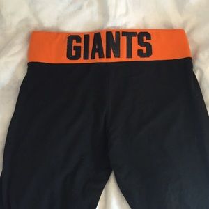 Victoria's Secret PINK Giants crop legging!