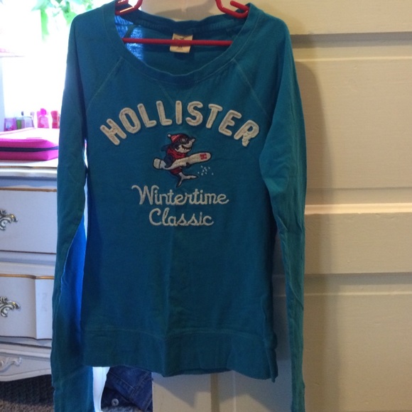 Hollister long sleeved shirt