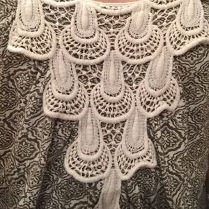 Tank top olive green with cream design