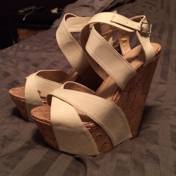 Nude fabric scrappy platform sandals
