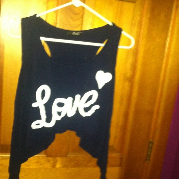 Crop top - Picture 1 of 2
