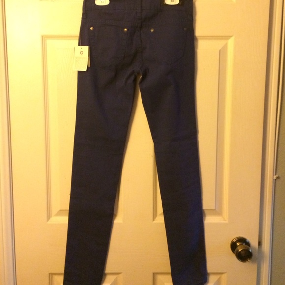 NWT Guess 👖 24 - Picture 2 of 4