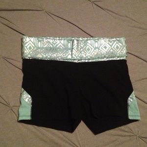 PINK Victoria secret yoga shorts Small